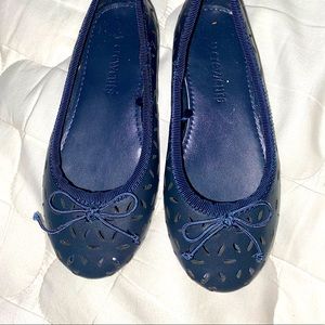 🌻4 for $15 sale Worn once toddler navy blue flats